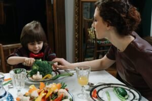Tips on how to get kids to eat healthy